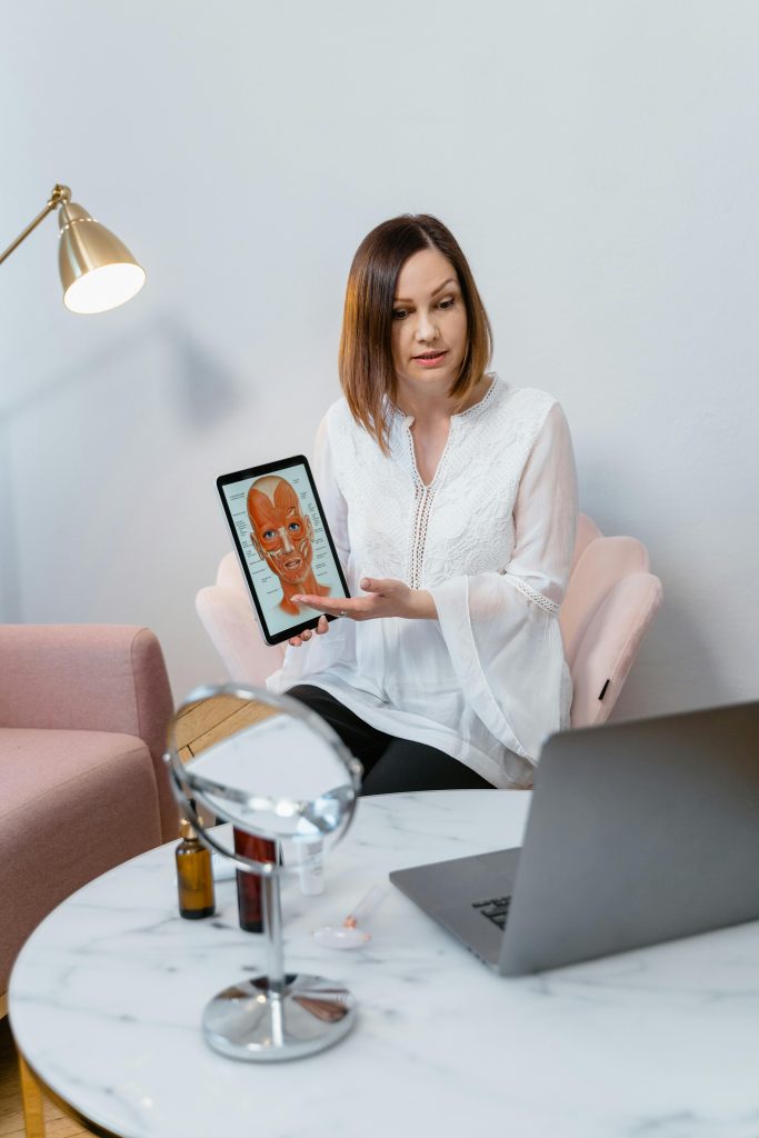 Psychology: de brug tussen denken, voelen en helen